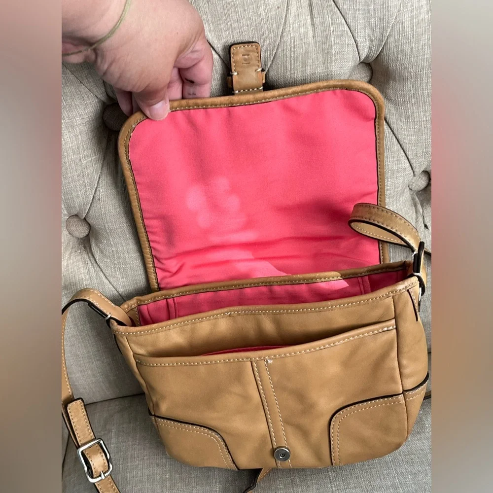 Coach Camel Leather Crossbody Bag - Picture 3 of 14